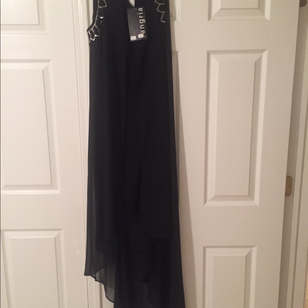 BNWT Sangria maxi dress with shoulder beading sz6 - Picture 7 of 7
